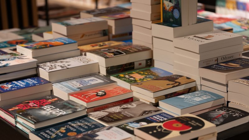 Onderzoek Renew The Book: Lezers nog steeds paper-first, omarmen digitaal steeds meer